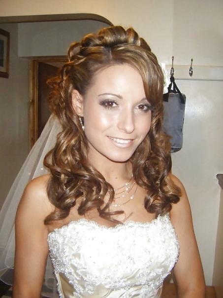 25P Lot's asked me to post Roxanne's wedding pics. Have fun so