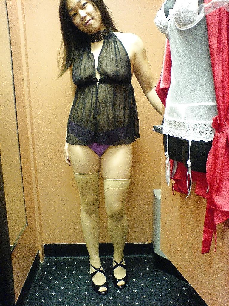 25P Asian Milf.