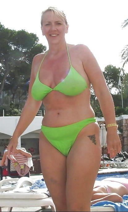 25P Swimsuits bikinis bras bbw mature dressed teen big huge - 32