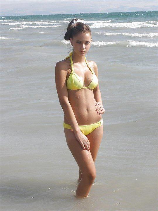 10P Turkish girl: humeyra