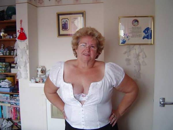 19P Mature-BBW-Ladies 144