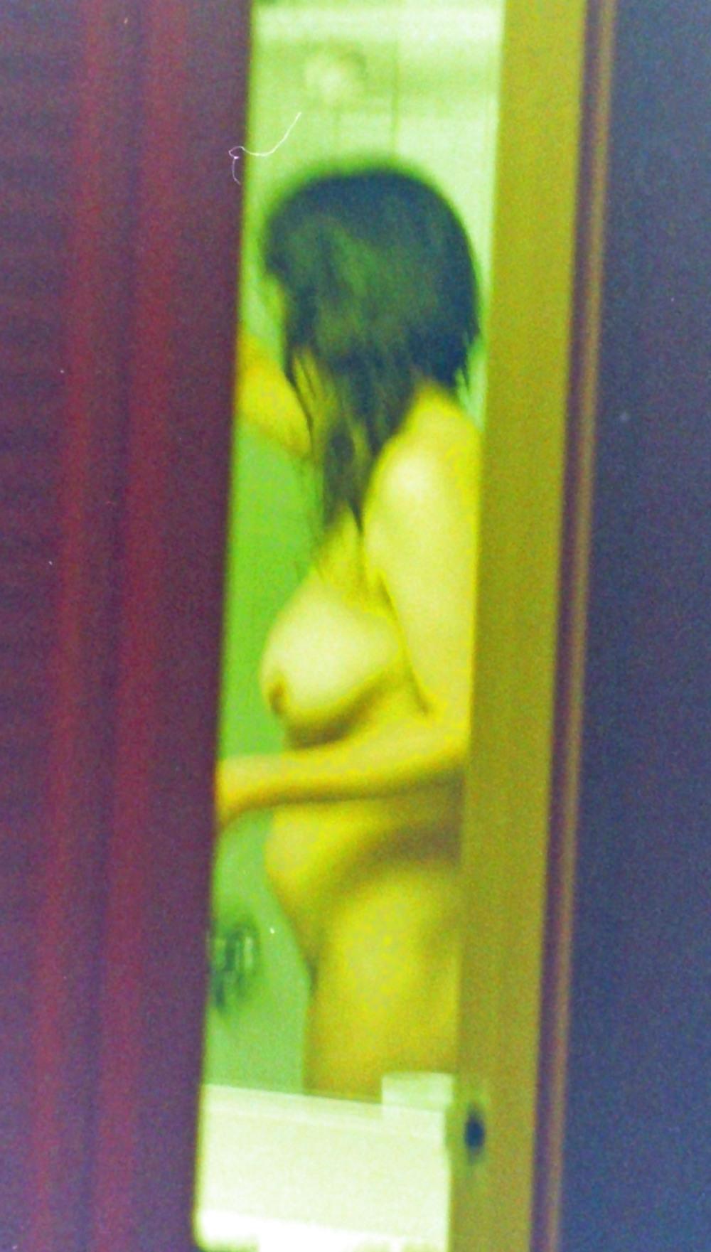 8P Ex Wife Shower