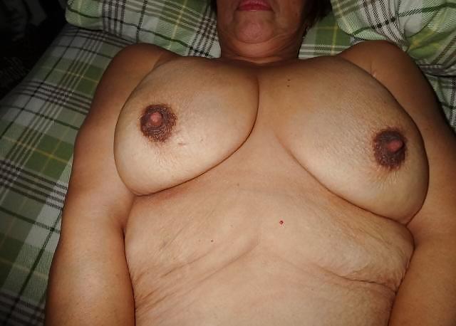4P Big bbw tits and big dark nipples
