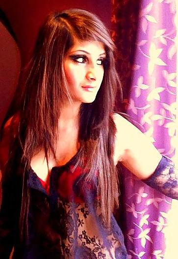 18P Slutty paki loves lace