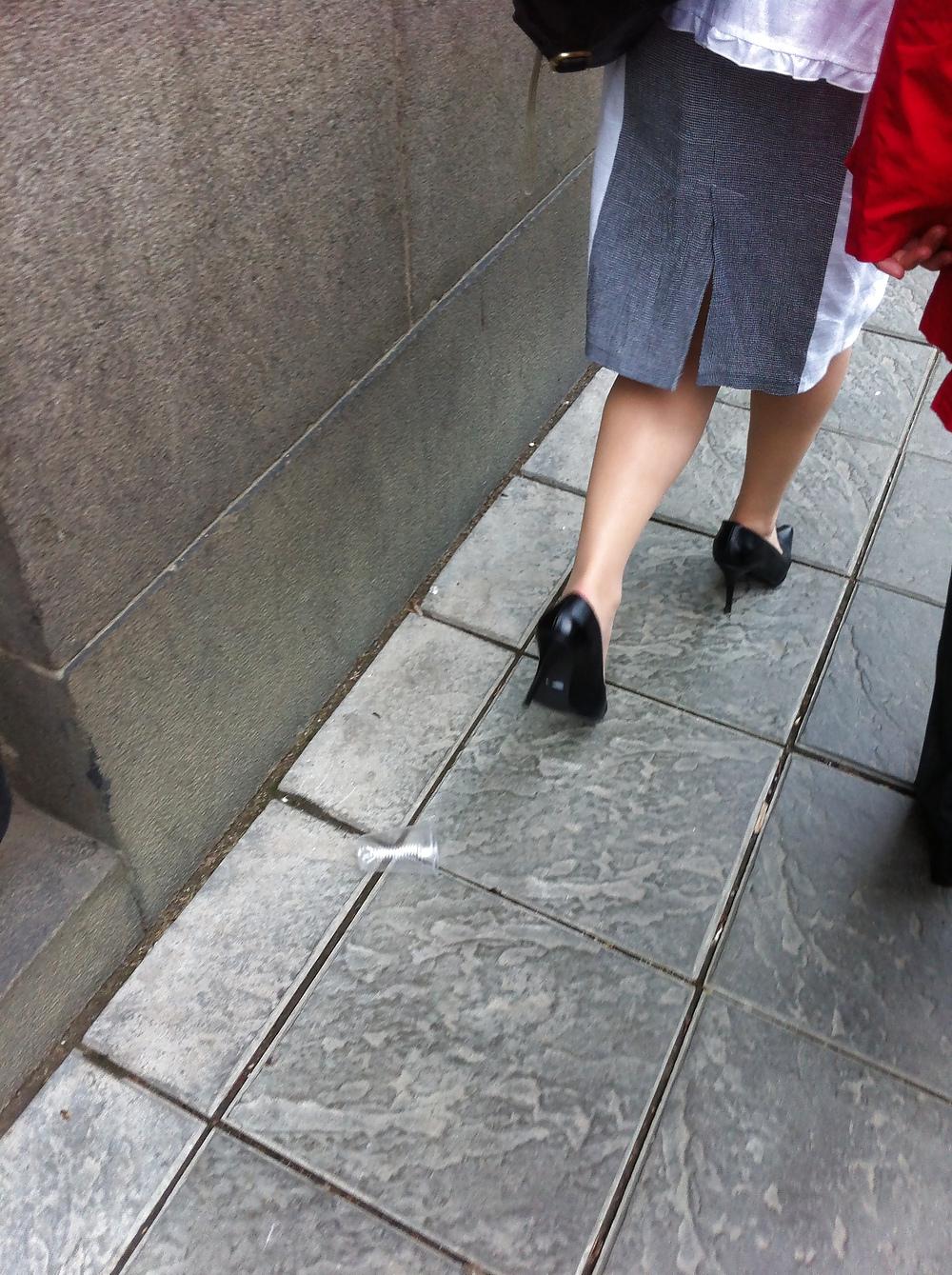 10P Classy mature street