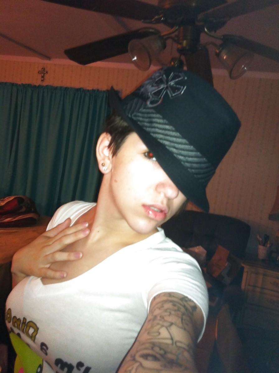 24P Emo tattoed girl with  short hair