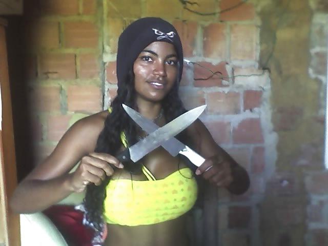 25P I love black girls 2 -- version slum (personnel file)