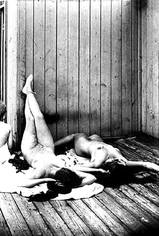 20P Fun in the Bathhouse