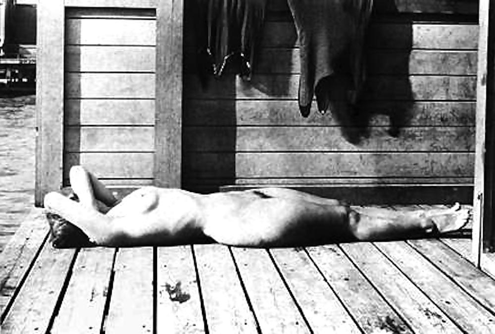 20P Fun in the Bathhouse