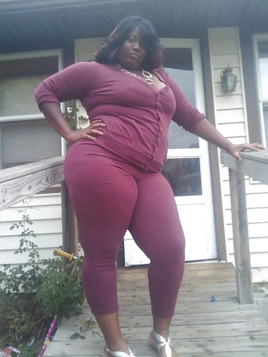 25P BBW's thick and confident