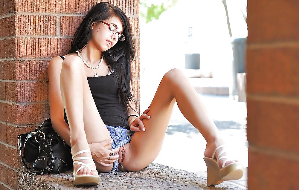 20P Beautyful pictures of naughty girls