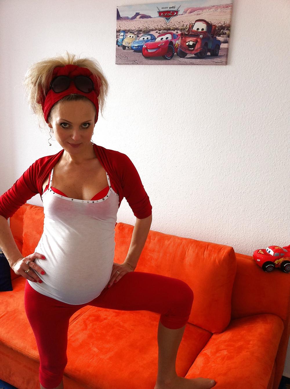 25P Ukrainian preggo milf