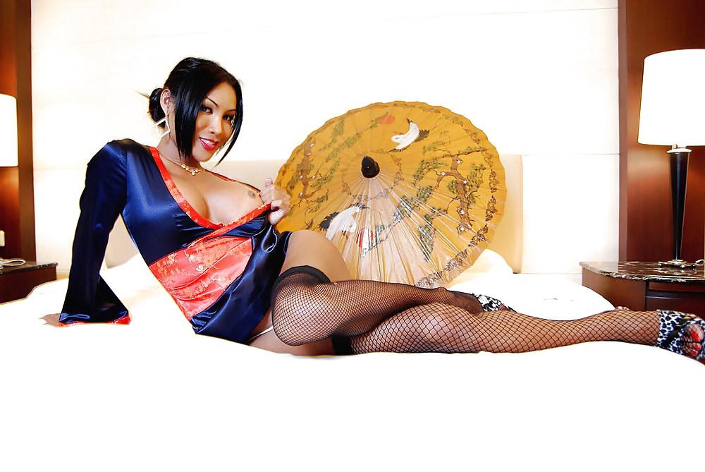 25P Asian ladyboys 2