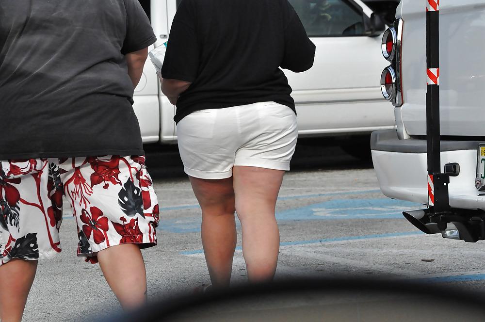 22P BBW's in Public - Juciy Fat Asses