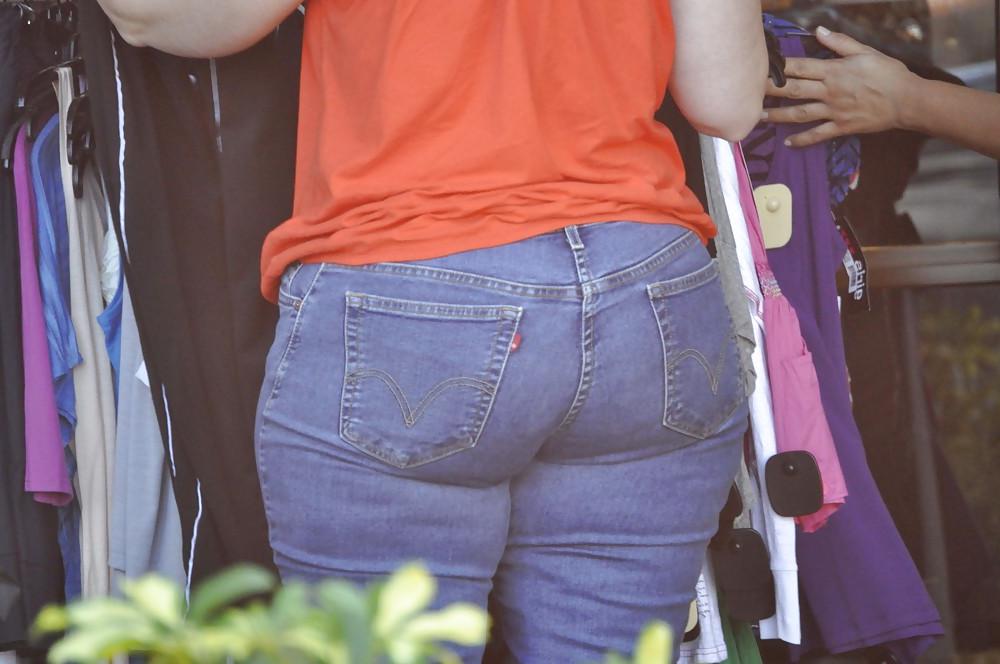 22P BBW's in Public - Juciy Fat Asses