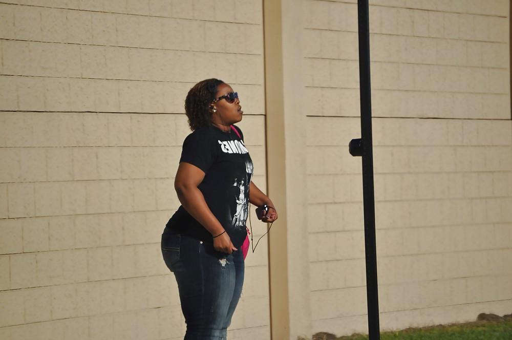 22P BBW's in Public - Juciy Fat Asses