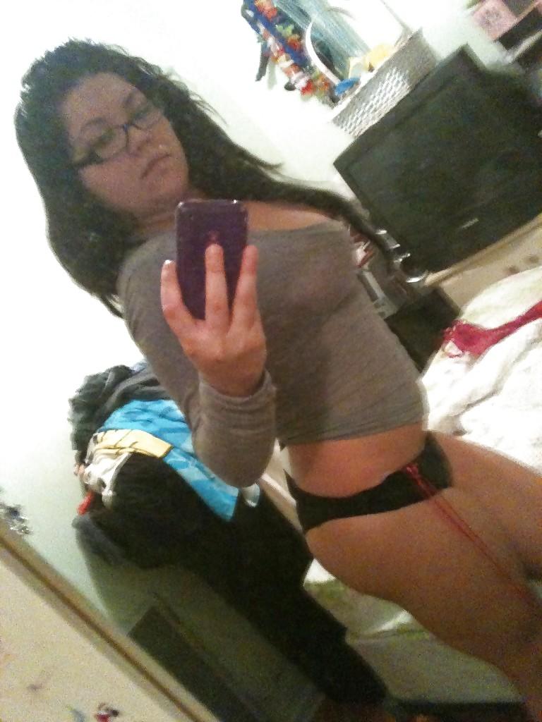 25P Cleavage Teen Bree