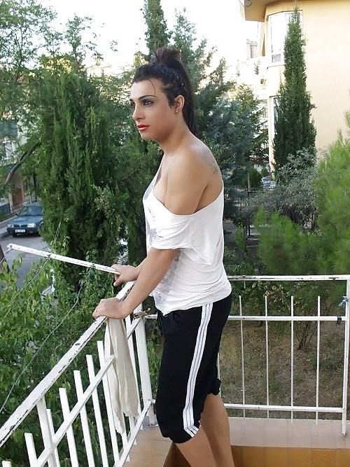 15P Turkish girl: Dicle