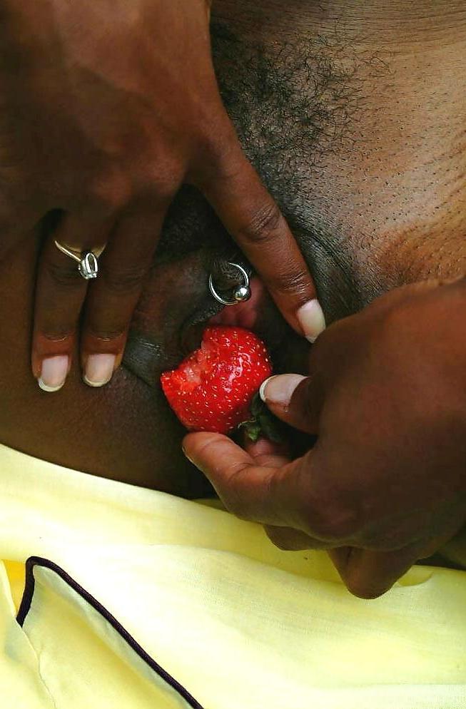 25P UNSCHULSDSBLONDIE LIEBT BLACK GIRLS 055