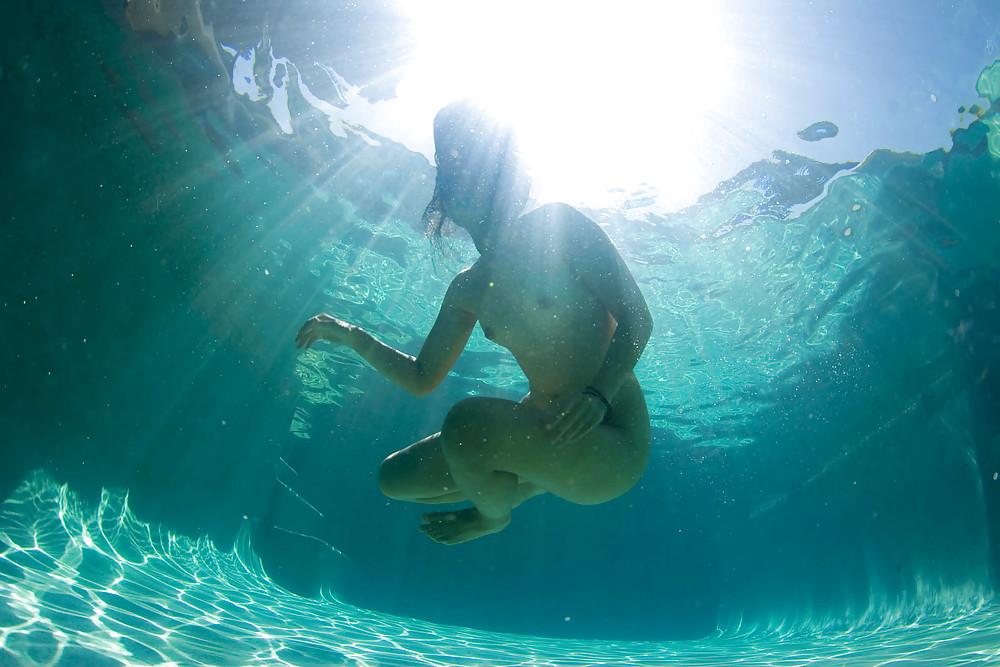 23P Underwater Teens, Girls II