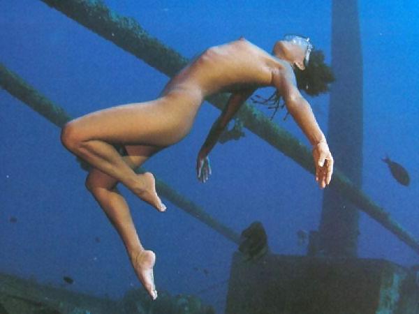 23P Underwater Teens, Girls II