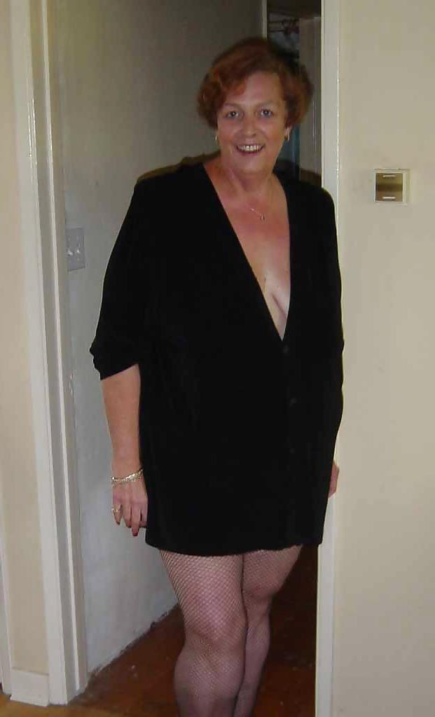 25P 2003 6 feet 2 inches tall busty sexy nurse Sybil 55