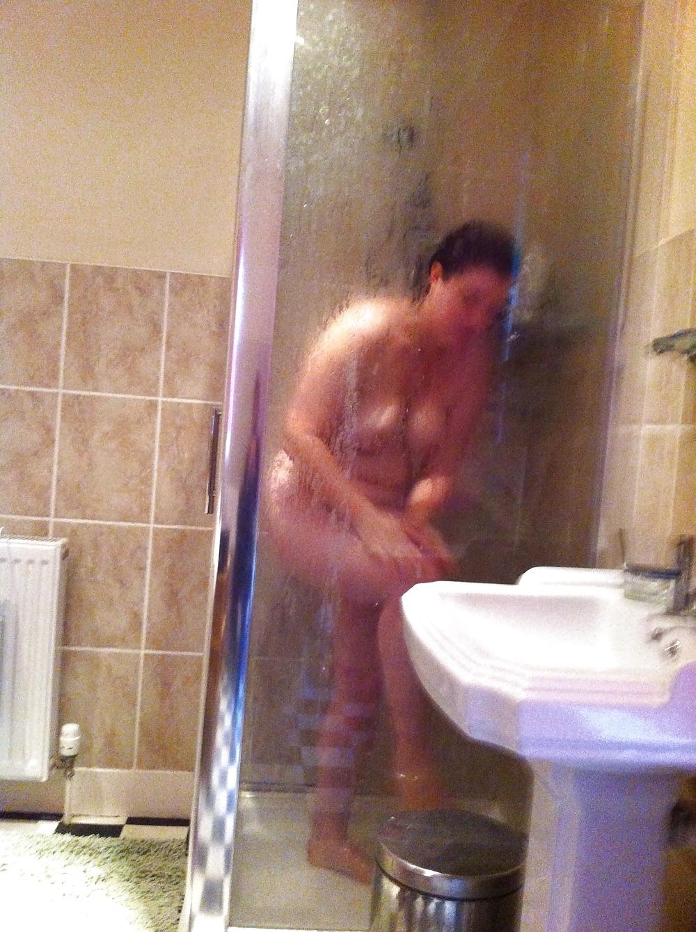 12P Candid Shower Shot
