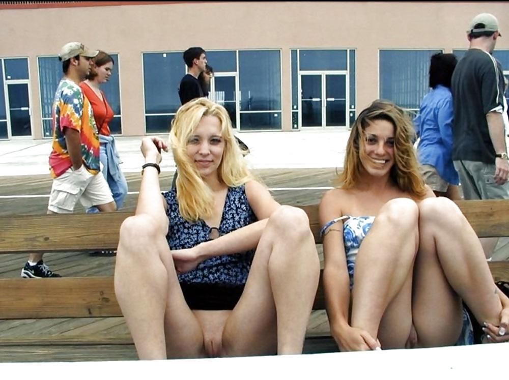 23P Exhibiendose en publico