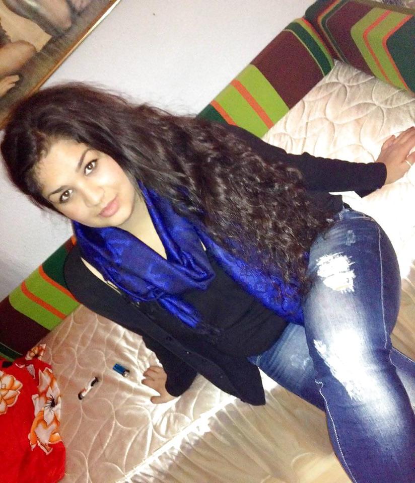 7P Turkish girls-Which would you fuck 