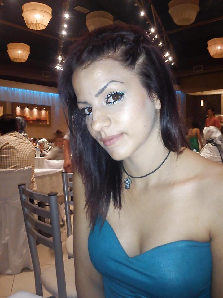 7P Turkish girls-Which would you fuck 