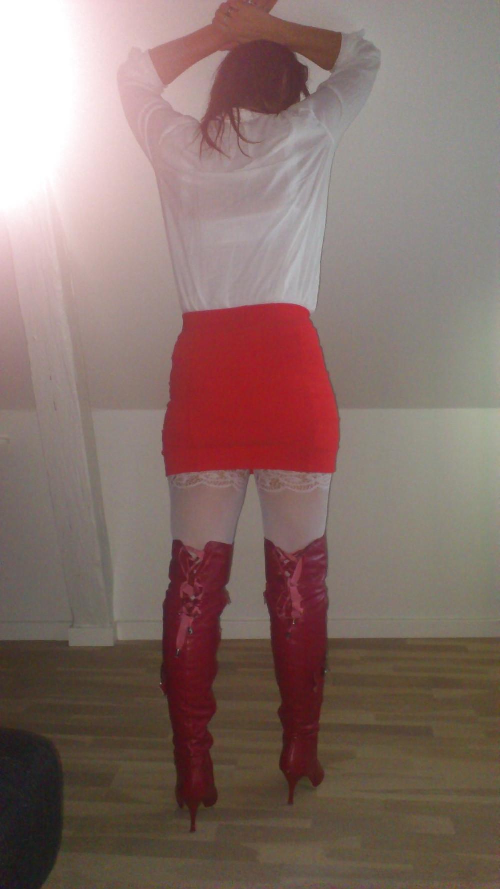 22P Red and white is Danish dynamite