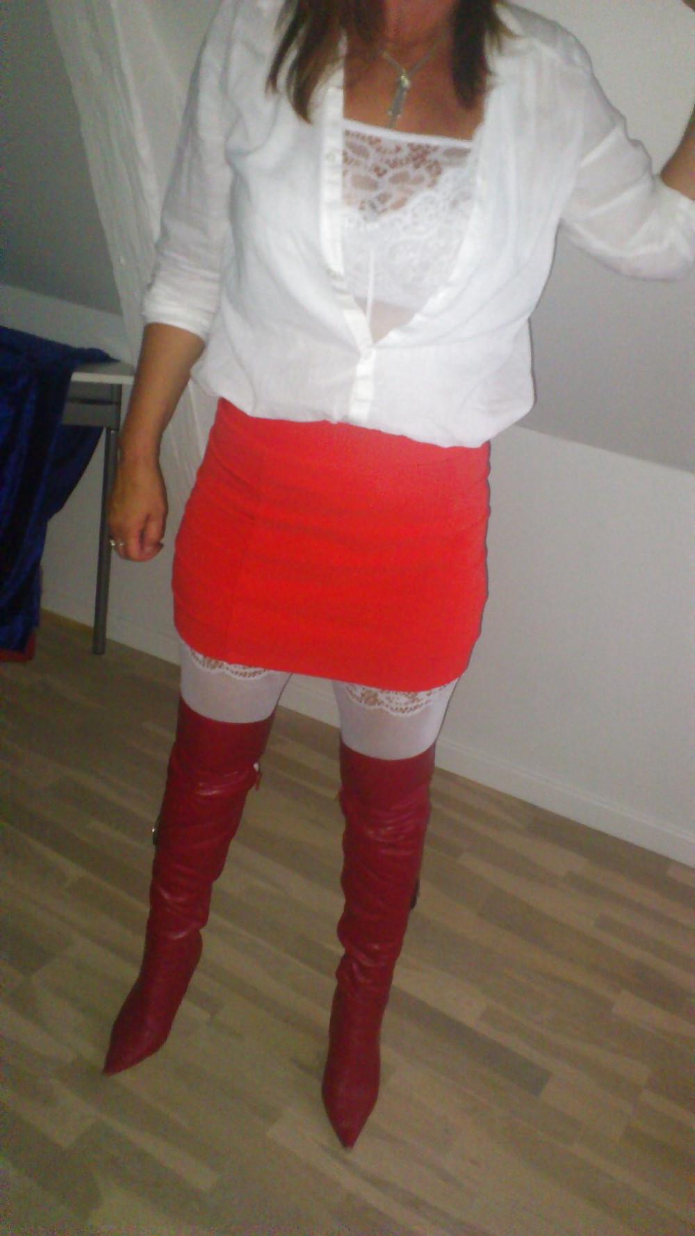 22P Red and white is Danish dynamite