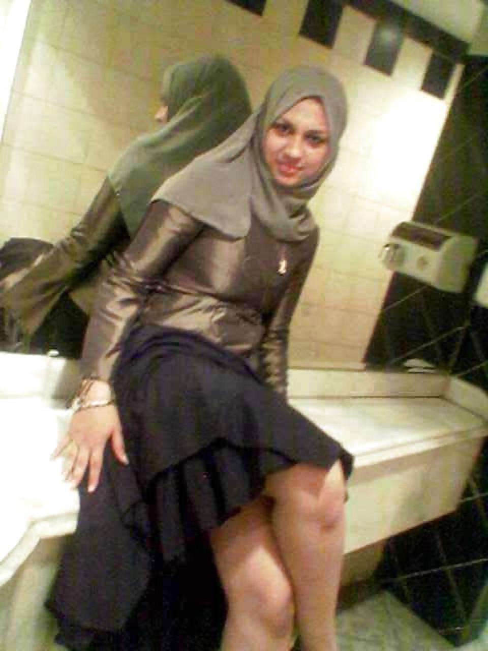8P Sexy turkish and arab girls 2