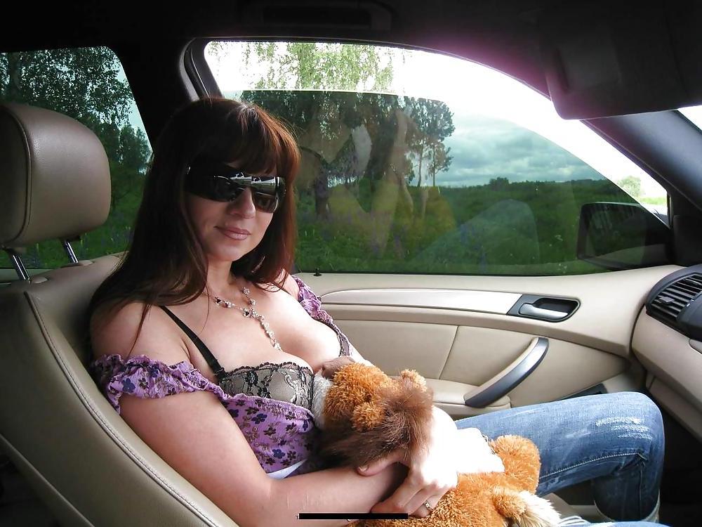 16P Naughty Milf Posing Nude