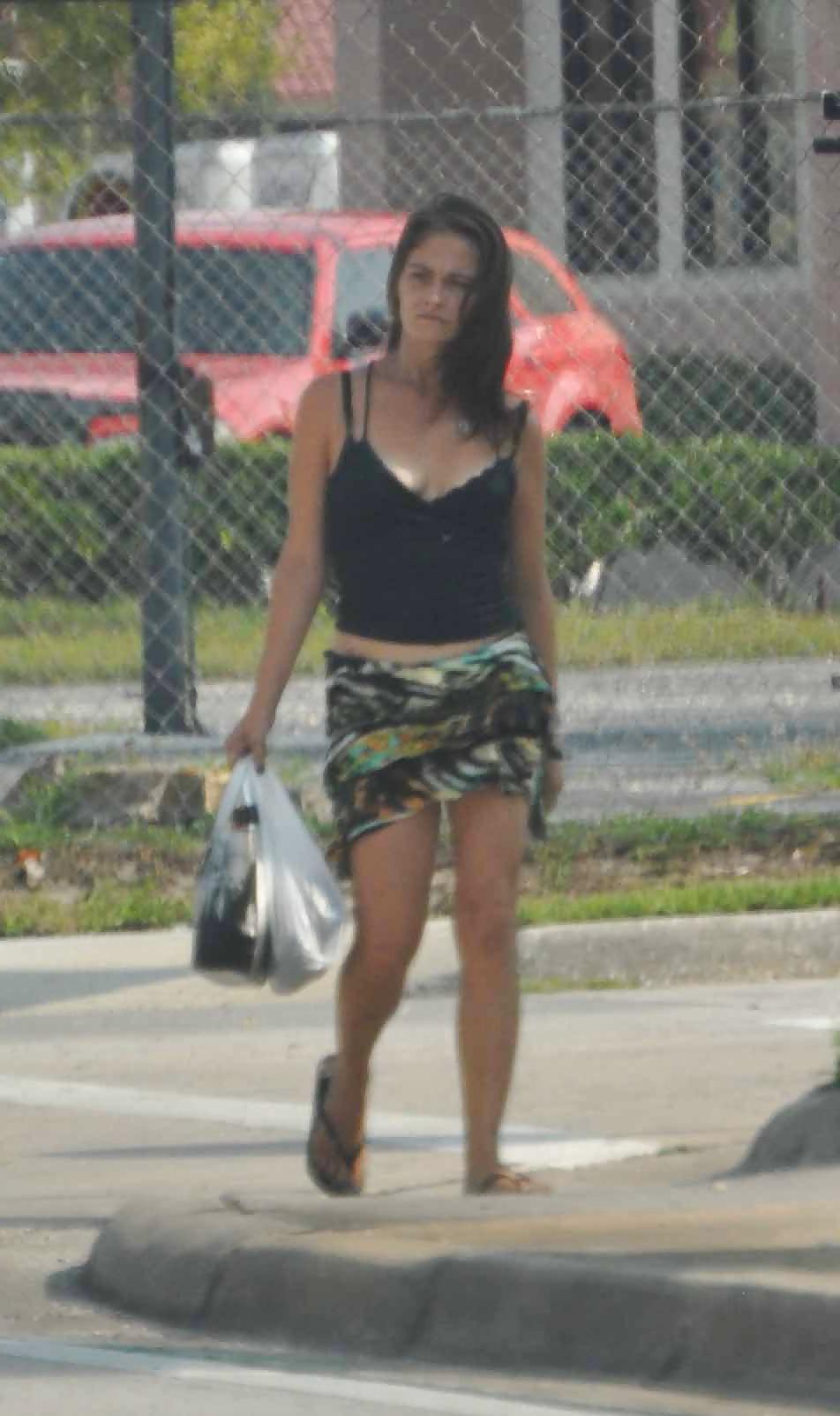5P Hookers Sundress Riding Up