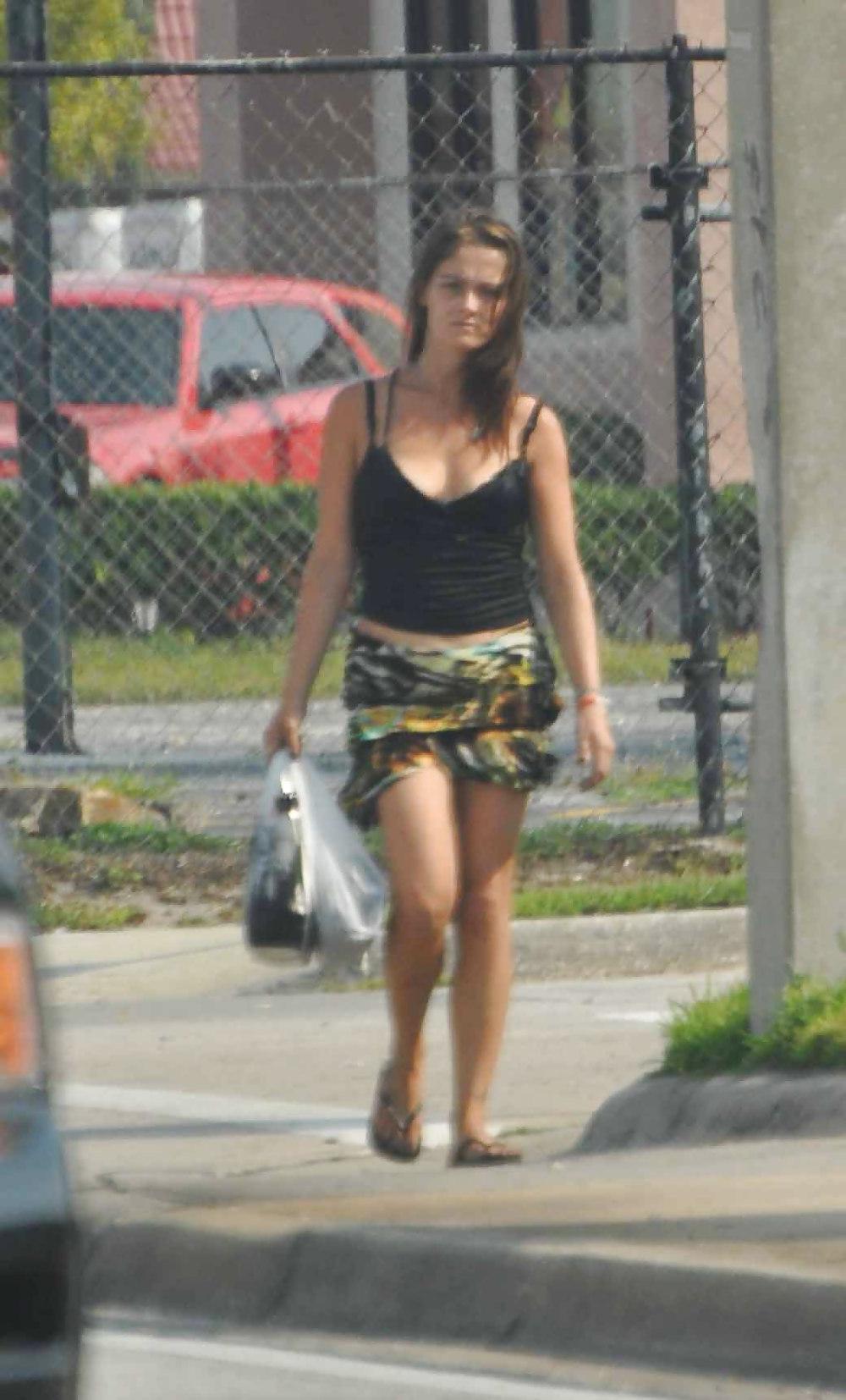 5P Hookers Sundress Riding Up