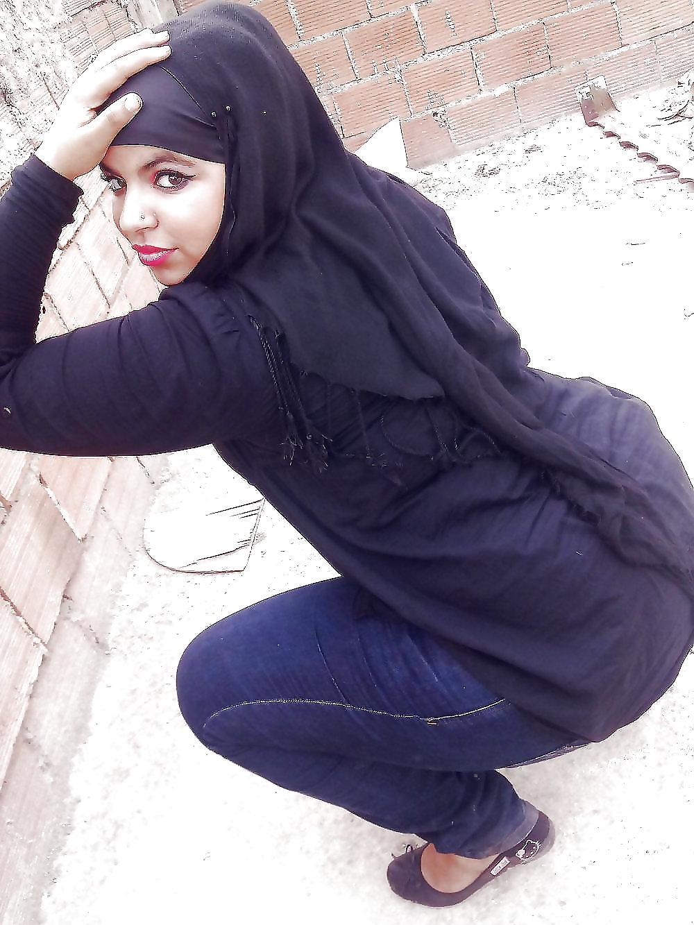 25P ARAB-TURKISH HOT ASS