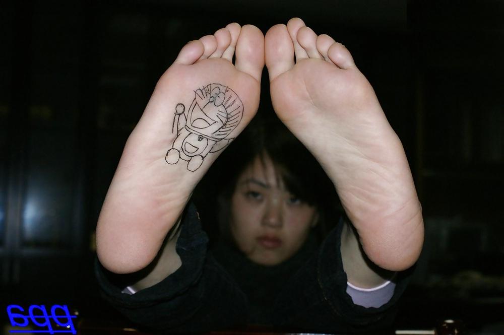 25P Asian Foot Fetish 20