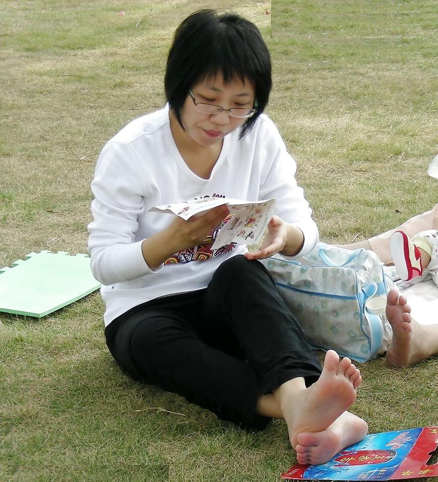 25P Asian Foot Fetish 20