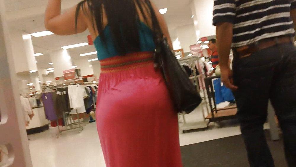 4P MONSTER ASSES BOUCING AROUND IN PUBLIC!!!!! 