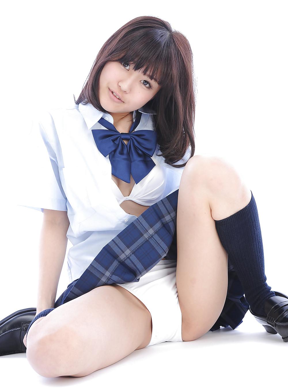 15P More gorgeous Japanese girls...:-))