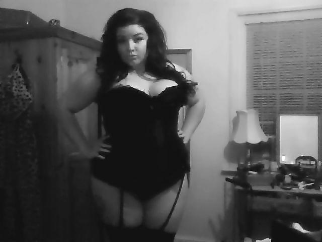 25P Bbw corset and lingerie