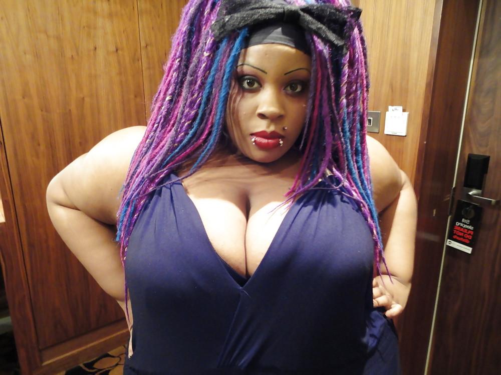 25P Big Black Betty Will Whoop Your Ass
