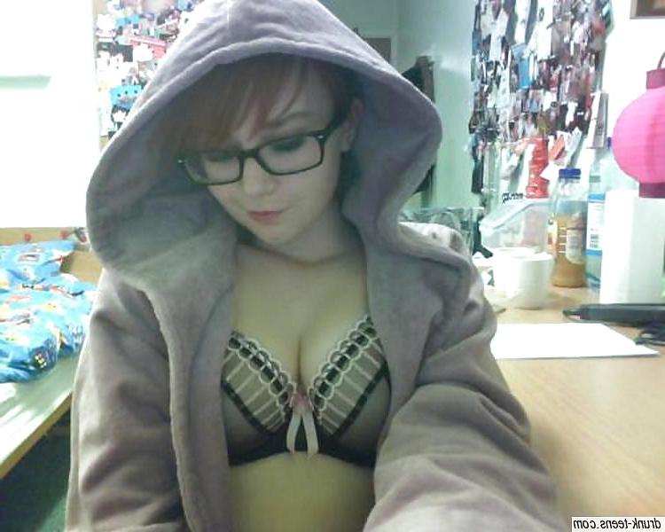 19P Nerdy hipster Lauren