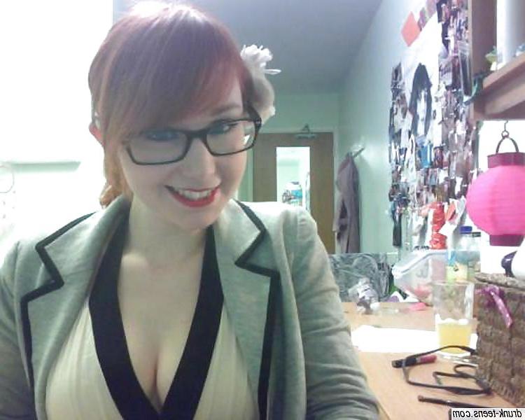 19P Nerdy hipster Lauren