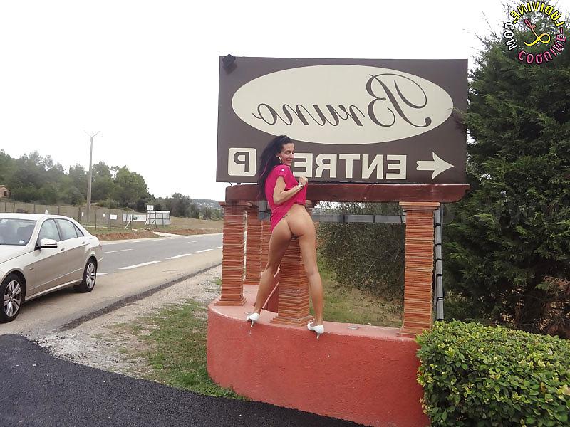 10P Ludivine slut showing off in front of a restaurant