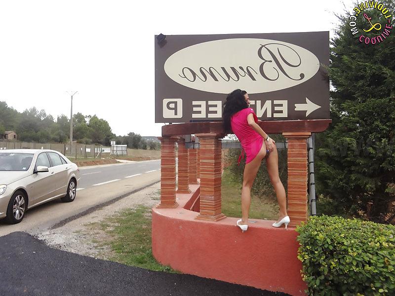 10P Ludivine slut showing off in front of a restaurant