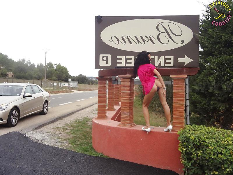 10P Ludivine slut showing off in front of a restaurant