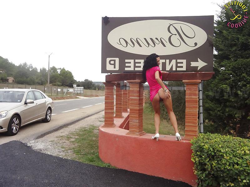 10P Ludivine slut showing off in front of a restaurant