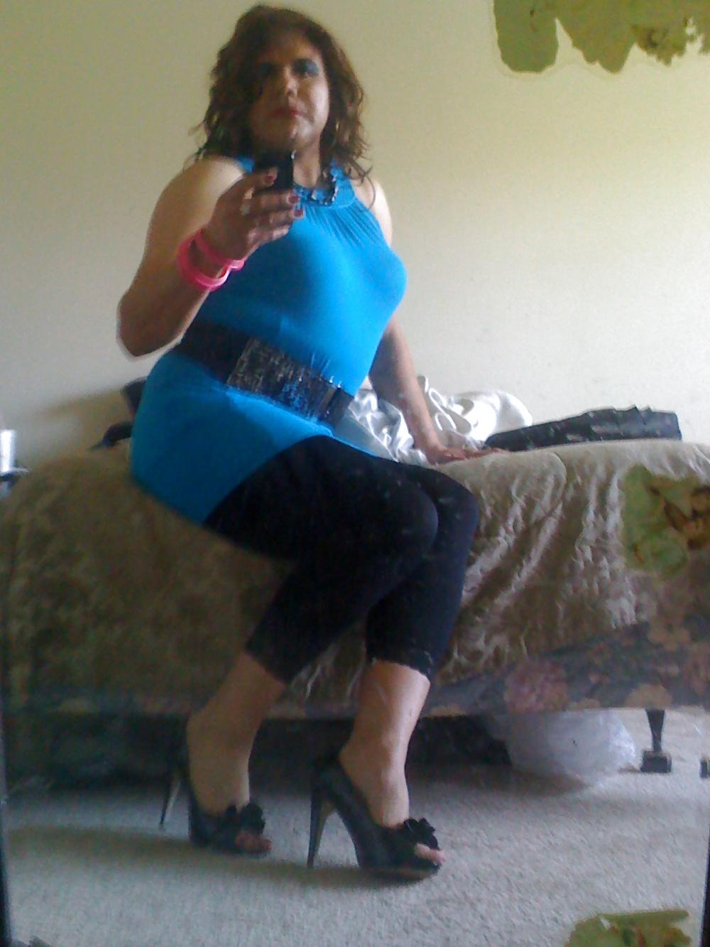 20P Sexy latina transvestite